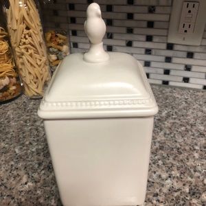 Canister or cookie jar